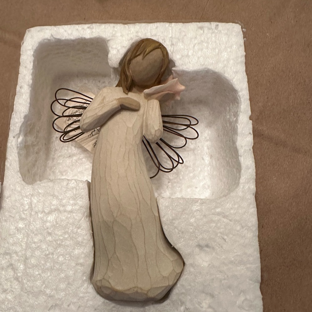 Willow Tree Thinking Of You Angel with Seashell Hand painted 2004